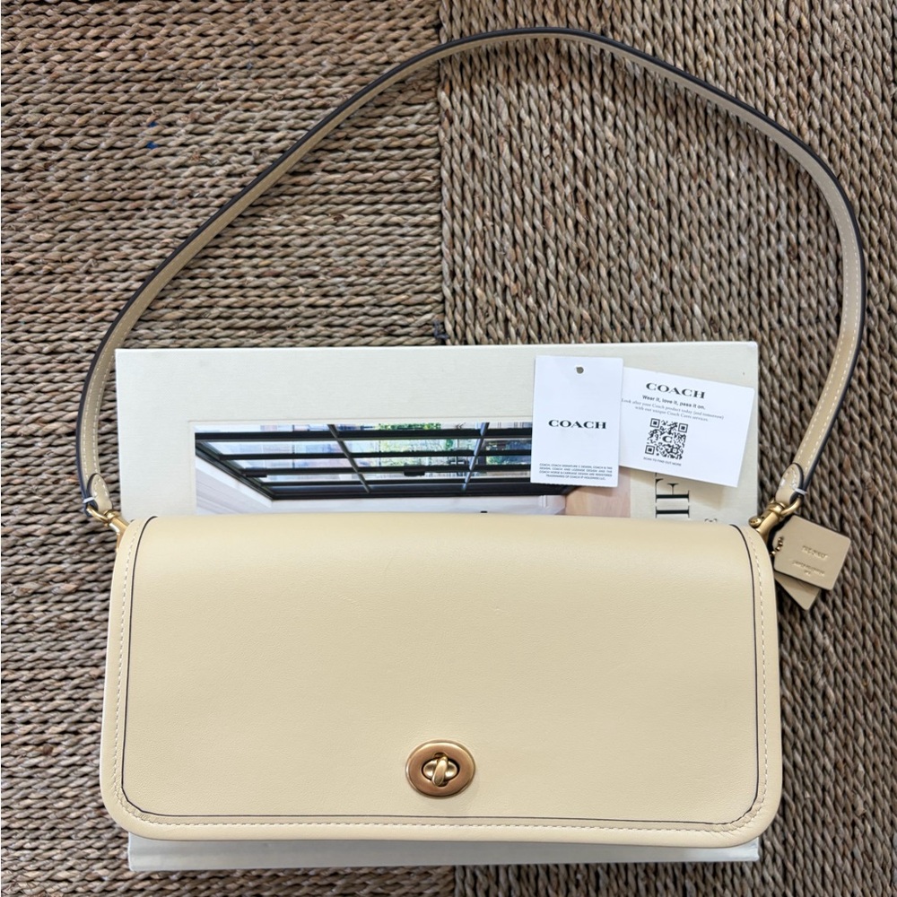 Coach Dinky Shoulder Bag in Moonlight - Picture 5 of 13